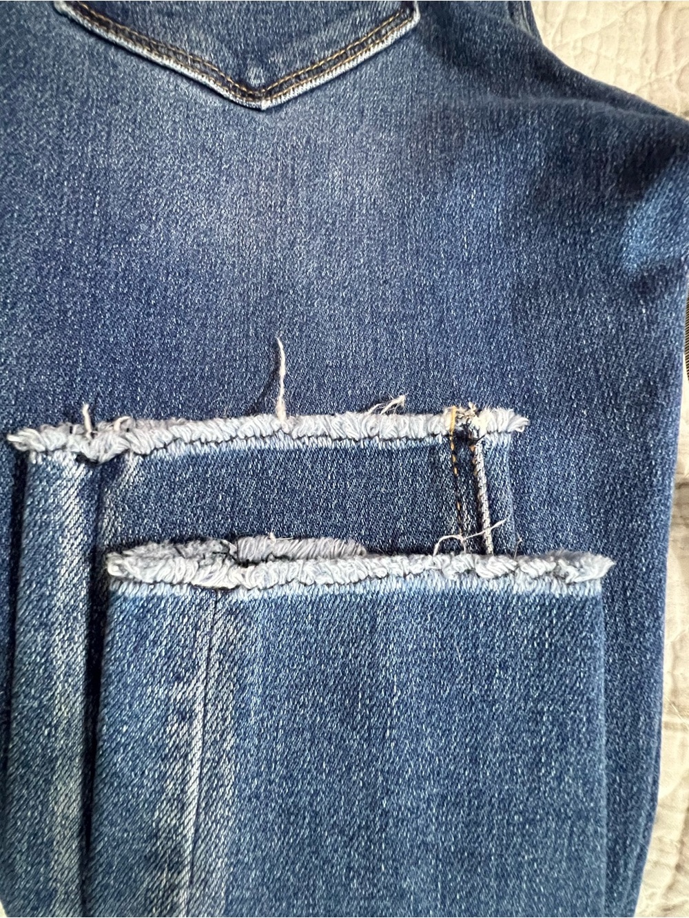 VERVET Med Wash Skinny Jeans Very Stretchy Raw Hem Sz 26 - Picture 3 of 9